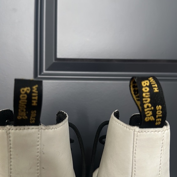 White Dr Martens 1460 Smooth Leather Lace Up Boots - Picture 4 of 7